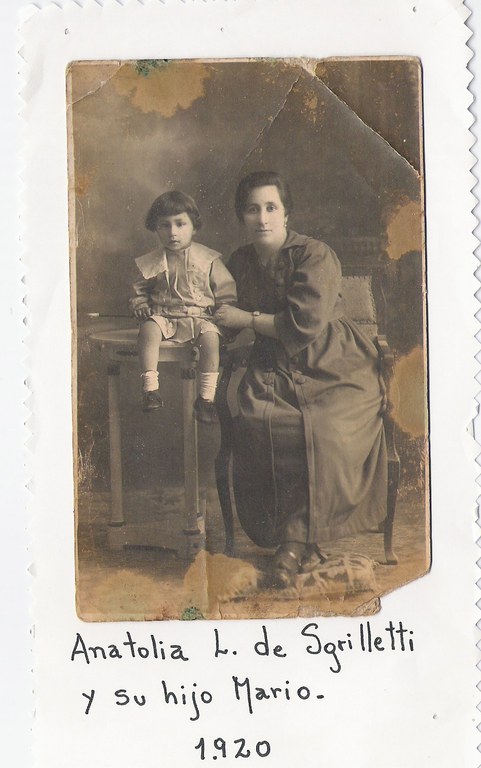 Mario Simon Sgrilletti con sua madre Francesca Anatolia Laurini